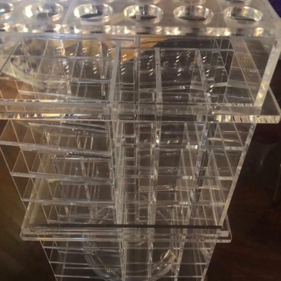 Impressions vanity lipstick stand - Picture 2 of 3